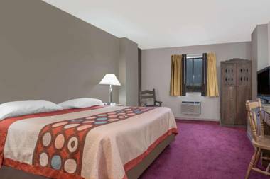 Super 8 by Wyndham Taos