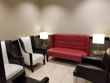 Pointe Plaza Hotel