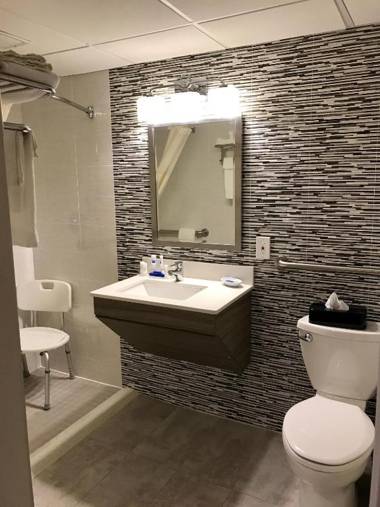 Best Western Plus Brooklyn Bay Hotel