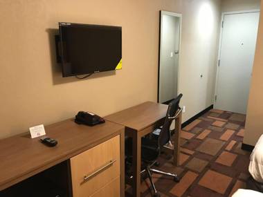 Days Inn by Wyndham Brooklyn Borough Park