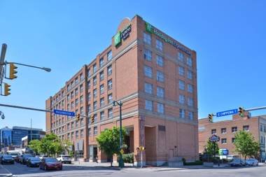 Holiday Inn Express & Suites Buffalo Downtown an IHG Hotel