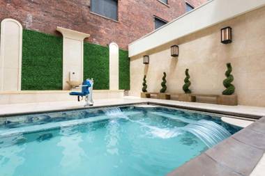 Curtiss Hotel Ascend Hotel Collection