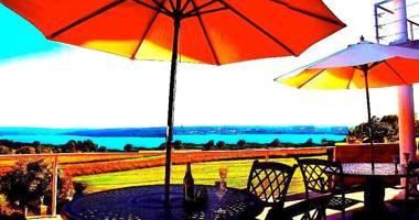 A Cayuga LakeFront Inn - Hotel Alt Ithaca New York