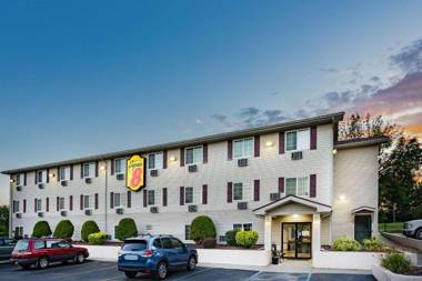 Super 8 by Wyndham Johnstown/Gloversville