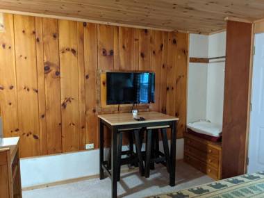 Adirondack Diamond Point Lodge