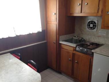 Amber Lantern One-Bedroom Cottage