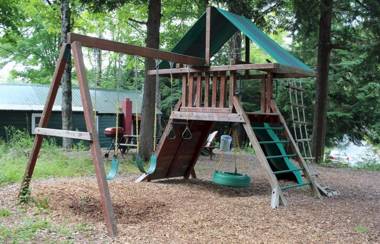 Hide-A-Way Waterfront Cottages