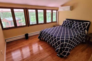 Sunset Estate in the Catskills