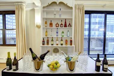 Roger Smith Hotel