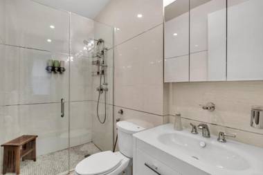 3/2 Columbus Circle #3