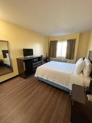 Ozone Inn & Suites