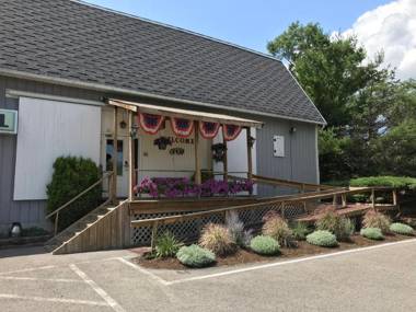 Lake Ontario Motel & Inn