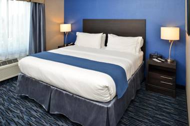 Holiday Inn Express & Suites Peekskill-Lower Hudson Valley an IHG Hotel