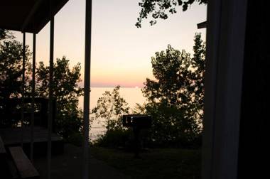 Brennan Beach Lakeview Park Model 1