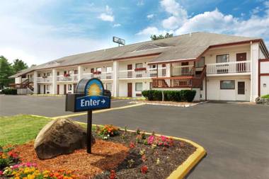 Days Inn by Wyndham Queensbury/Lake George