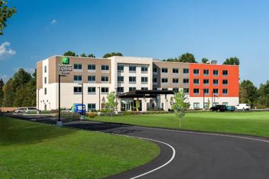 Holiday Inn Express Queensbury-Lake George Area an IHG Hotel