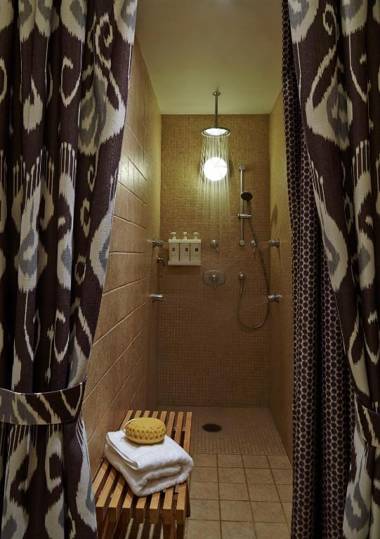 The Del Monte Lodge Renaissance Rochester Hotel & Spa