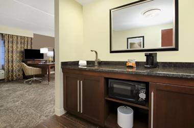 Hampton Inn & Suites By Hilton - Rockville Centre