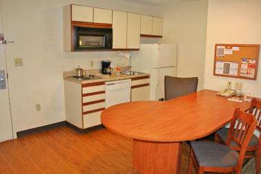 Candlewood Suites Syracuse-Airport an IHG Hotel