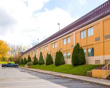 Quality Inn and Suites Fairgrounds - Syracuse