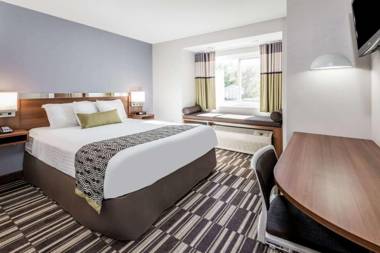 Microtel By Wyndham Victor