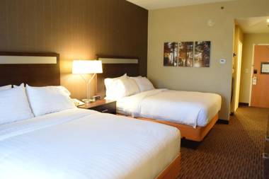 Holiday Inn Express Hotel & Suites Watertown - Thousand Islands an IHG Hotel