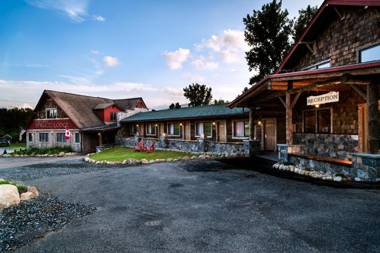 Adirondack Spruce Lodge