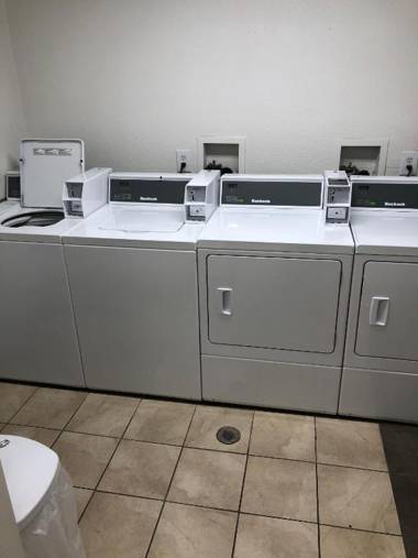 Super 8 by Wyndham Asheville/Biltmore