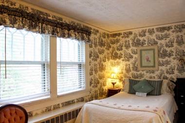 Oakland Cottage Bed and Breakfast