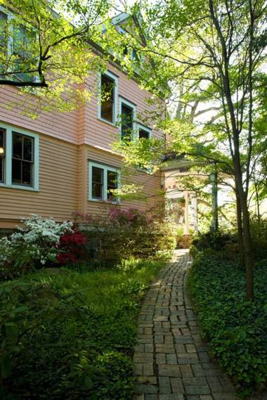 Beaufort House Inn