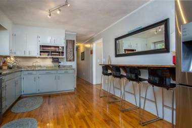 Private Downtown Retreat