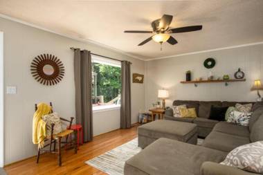 Private Downtown Retreat