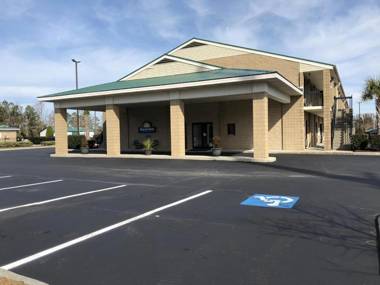 Days Inn by Wyndham Cape Carteret