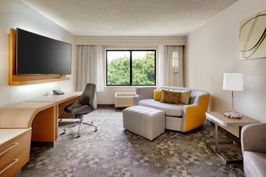 Courtyard by Marriott Charlotte Airport/Billy Graham Parkway