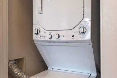 Trifecta 10 Min Walk to Epicentre Superhost