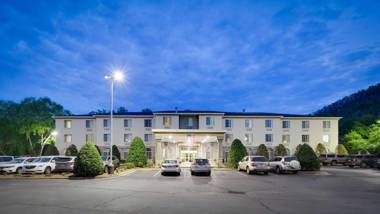 Best Western Plus River Escape Sylva / Dillsboro