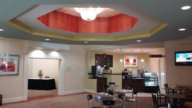 DoubleTree by Hilton Fayetteville