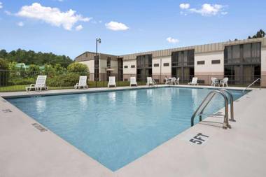 Days Inn by Wyndham Fayetteville-South/I-95 Exit 49