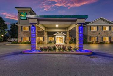 Quality Inn & Suites Hendersonville - Flat Rock