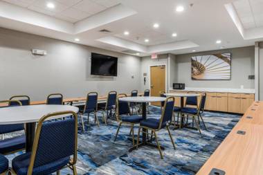 Fairfield by Marriott Inn & Suites Greensboro Coliseum Area