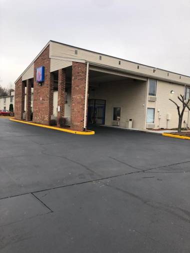 Motel 6-Greensboro NC - Airport