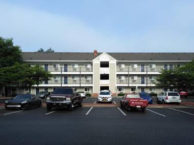 Studio 6-Greensboro NC - I-40