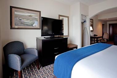 Holiday Inn Express Hotel & Suites Hope Mills-Fayetteville Airport an IHG Hotel