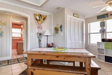 5065 - Flip Flop Inn