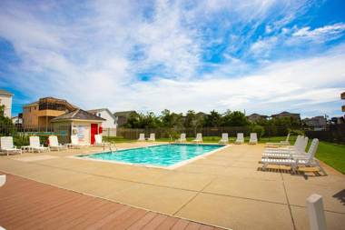 SDV102 - A Block to the Beach