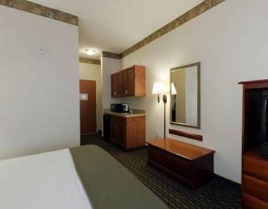 Holiday Inn Express Hotel & Suites Laurinburg an IHG Hotel