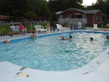 A Holiday Motel - Maggie Valley