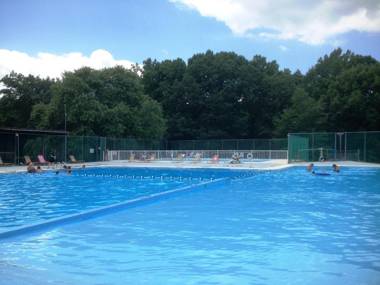 Lake Myers Lakeside Villa 16