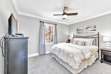 Blarney Bay by Stay Lake Norman