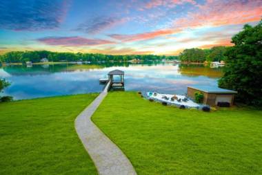 Pathway Bay by Stay Lake Norman